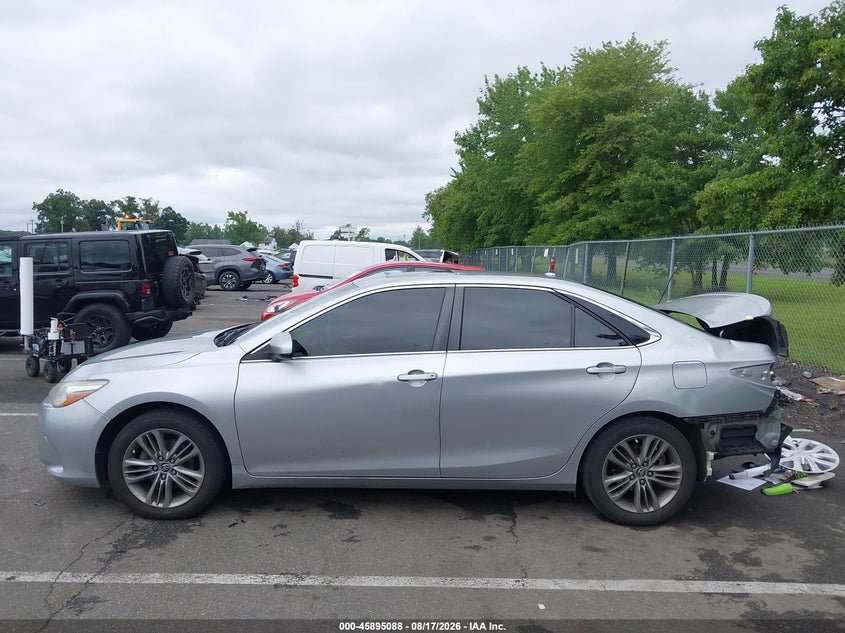 TOYOTA CAMRY - zdjęcie 14