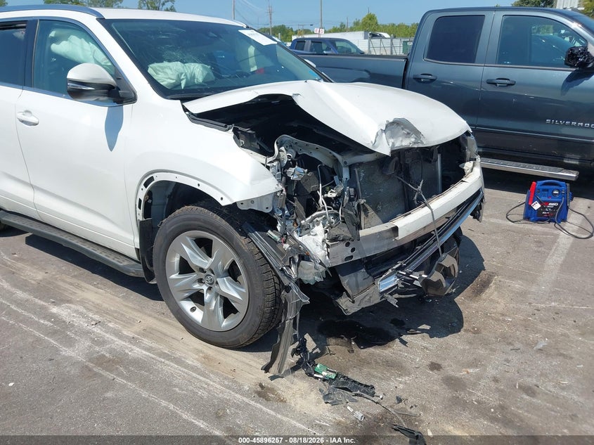 TOYOTA HIGHLANDER - zdjęcie 17