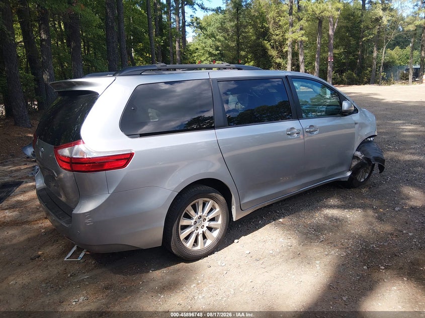 TOYOTA SIENNA - zdjęcie 4