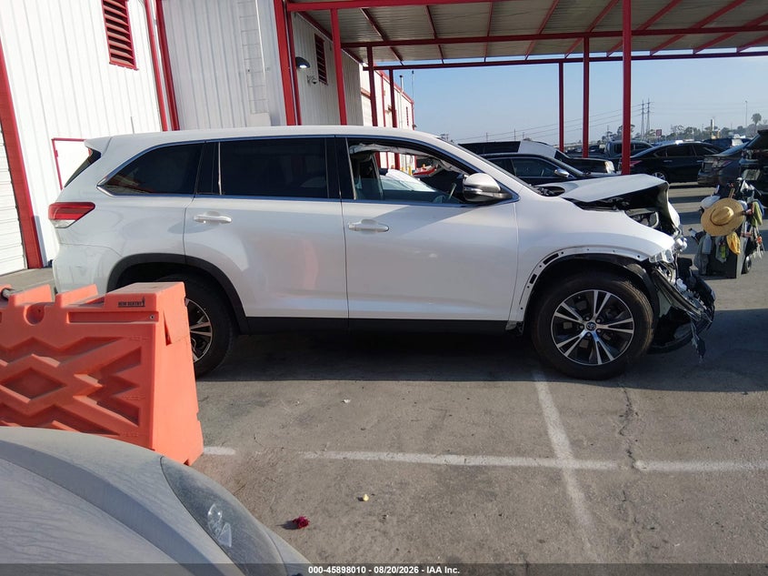 TOYOTA HIGHLANDER - zdjęcie 13