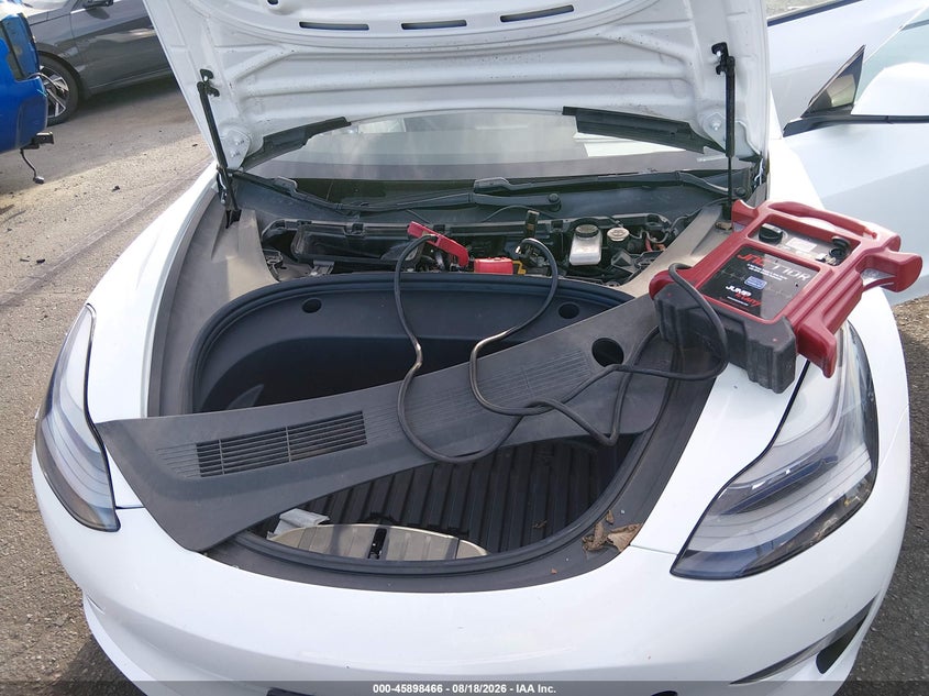 TESLA MODEL 3 - zdjęcie 10
