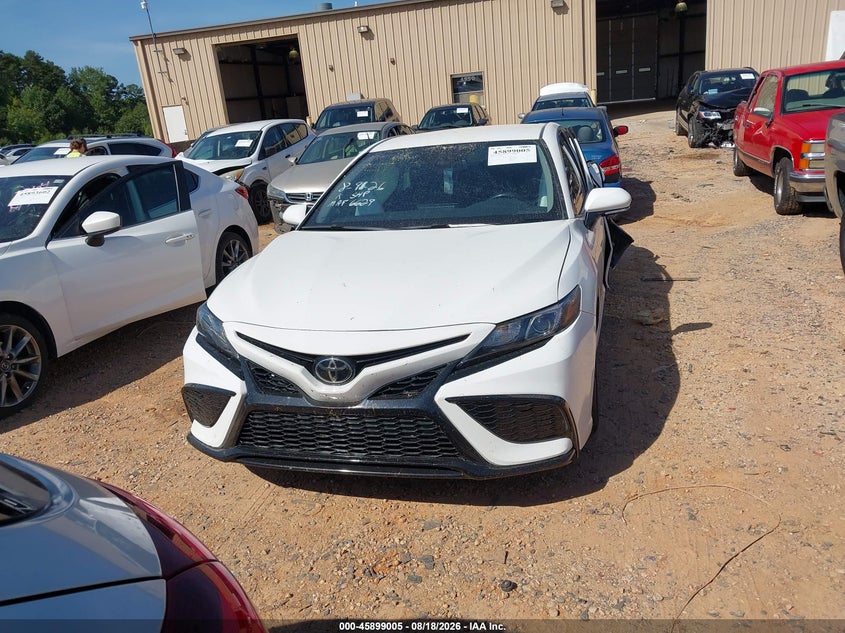 TOYOTA CAMRY - zdjęcie 12
