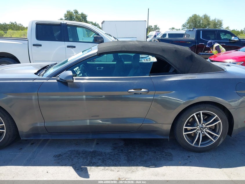 FORD MUSTANG - zdjęcie 14