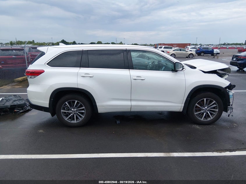 TOYOTA HIGHLANDER - zdjęcie 14