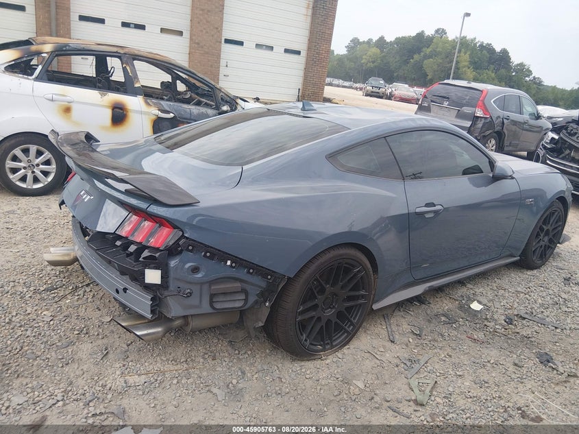 FORD MUSTANG - zdjęcie 4