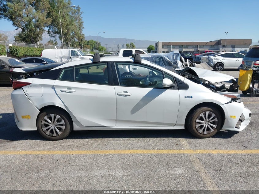 TOYOTA PRIUS PRIME - zdjęcie 16