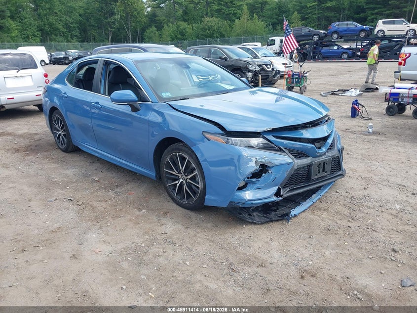 TOYOTA CAMRY - zdjęcie 1