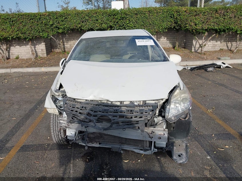 TOYOTA PRIUS - zdjęcie 15