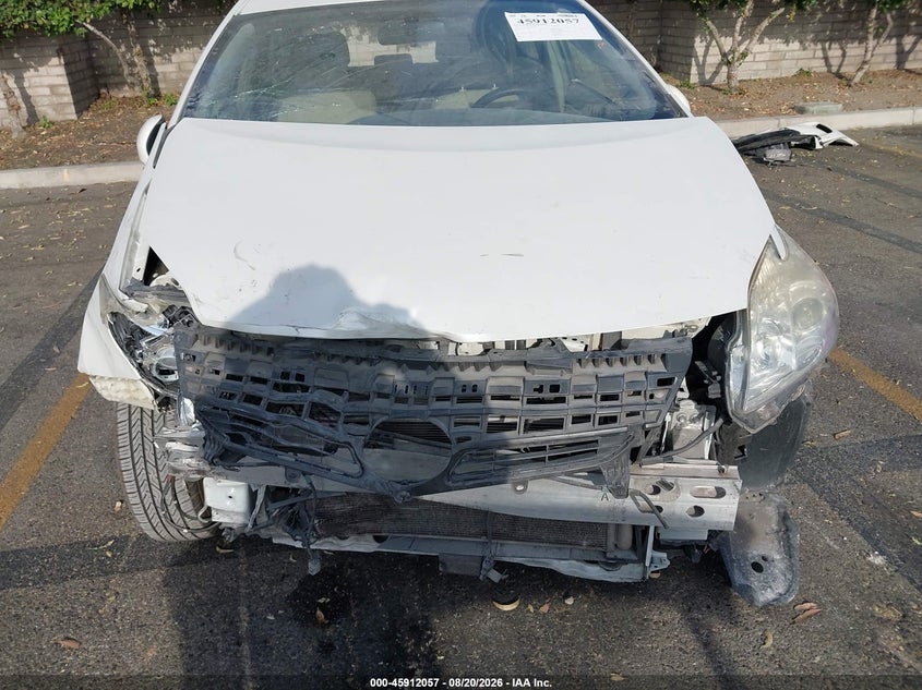 TOYOTA PRIUS - zdjęcie 6