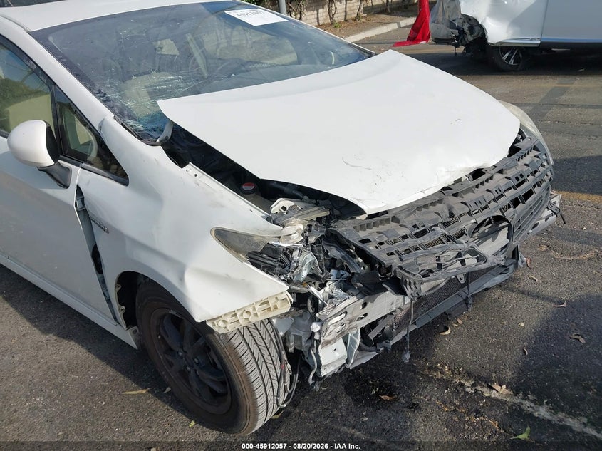 TOYOTA PRIUS - zdjęcie 13