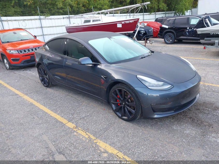 TESLA MODEL 3 - zdjęcie 1