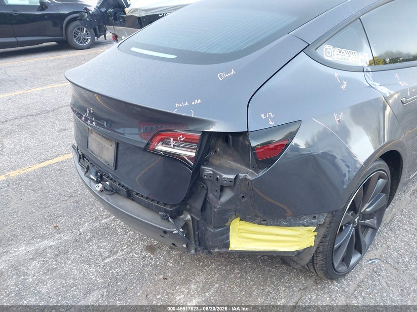 TESLA MODEL 3 - zdjęcie 6