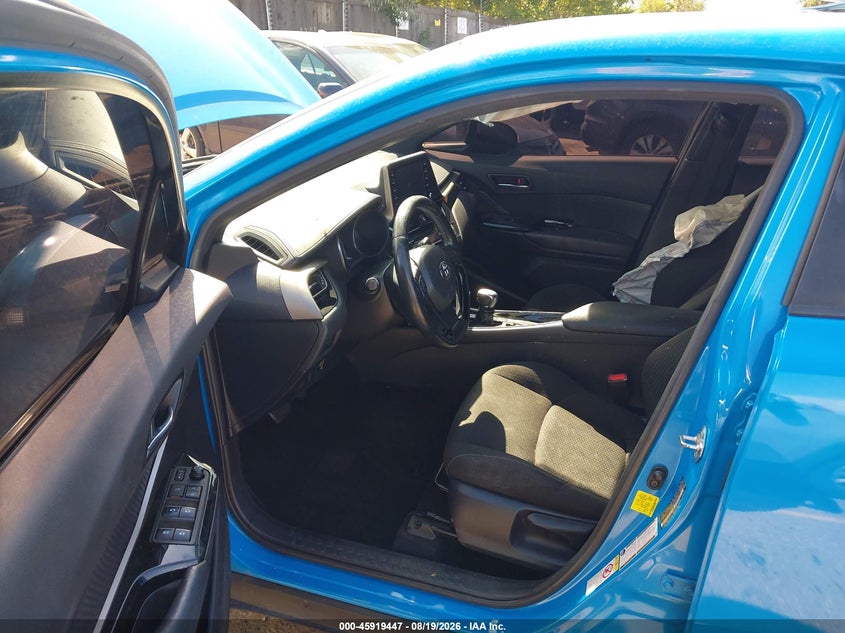TOYOTA C-HR - zdjęcie 5