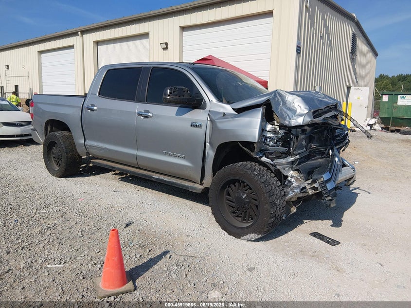 TOYOTA TUNDRA - zdjęcie 1