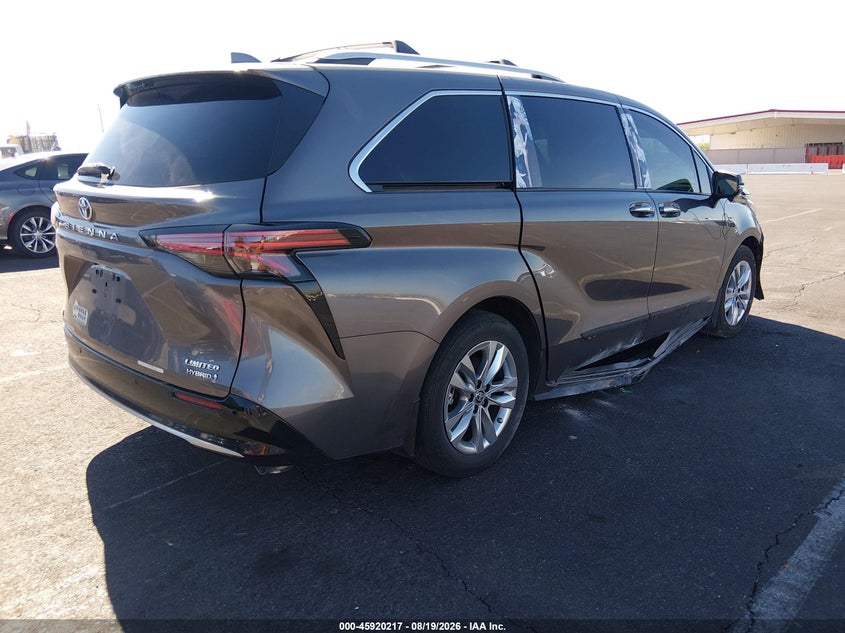 TOYOTA SIENNA - zdjęcie 4