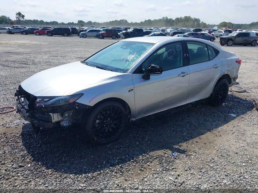 TOYOTA CAMRY - zdjęcie 2