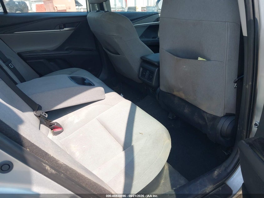 TOYOTA CAMRY - zdjęcie 8