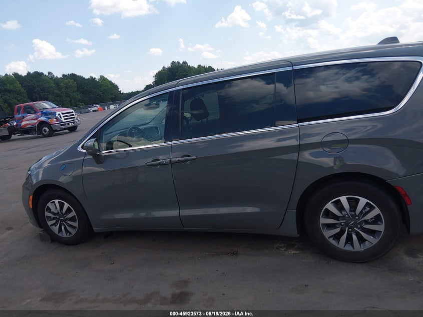 CHRYSLER PACIFICA HYBRID - zdjęcie 14