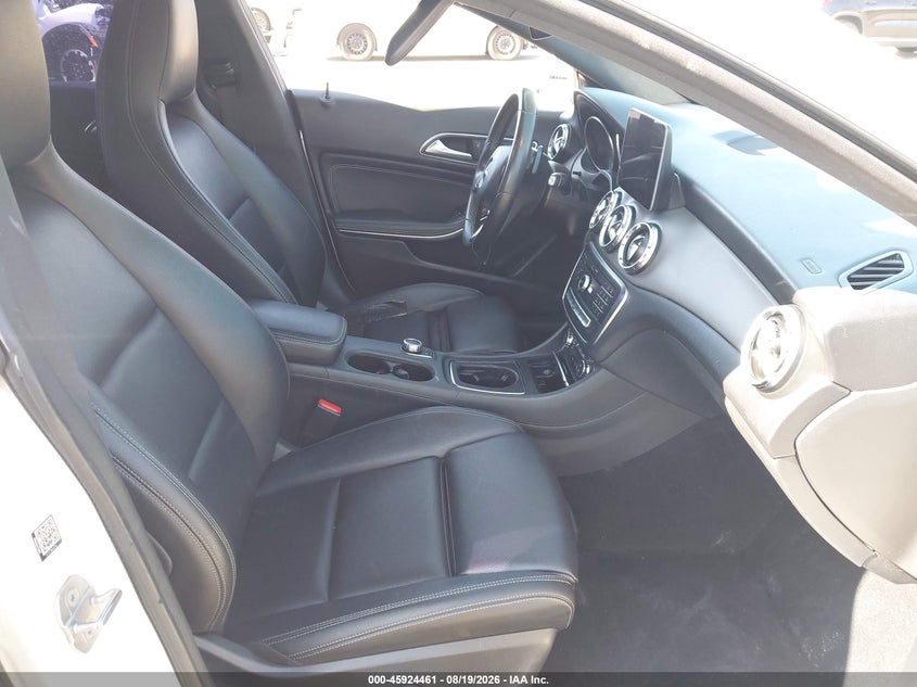 MERCEDES-BENZ CLA 250 - zdjęcie 5