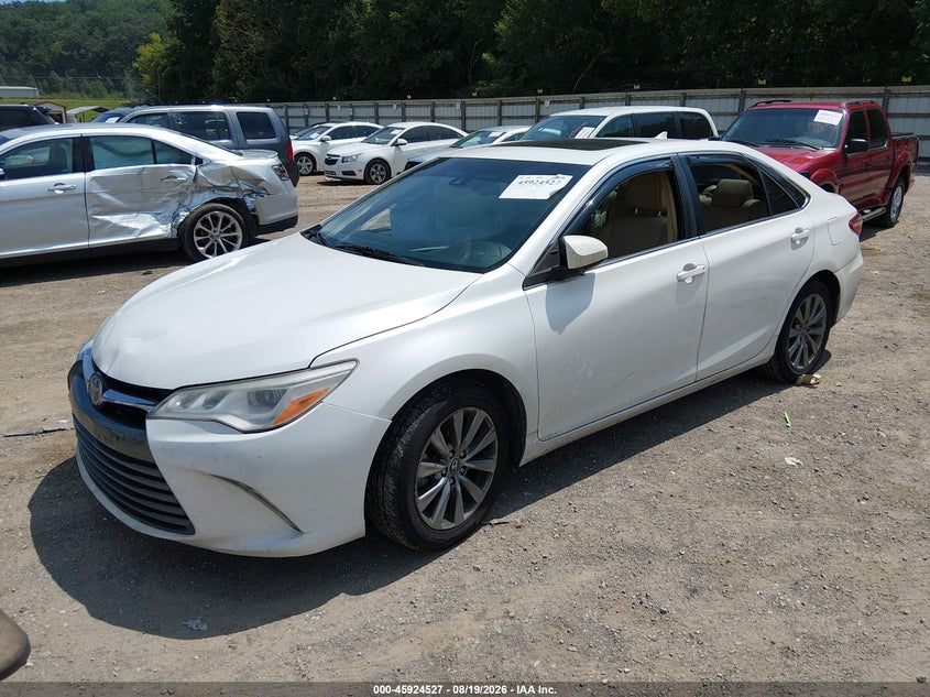 TOYOTA CAMRY - zdjęcie 2