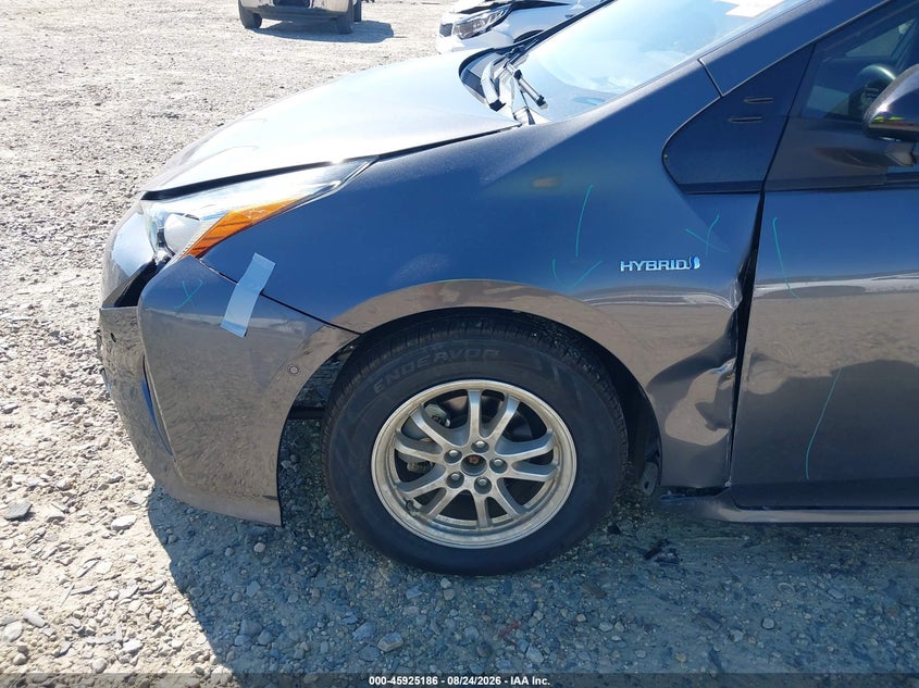 TOYOTA PRIUS - zdjęcie 19