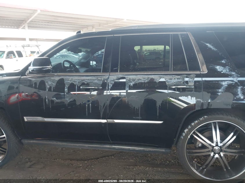 CADILLAC ESCALADE - zdjęcie 14