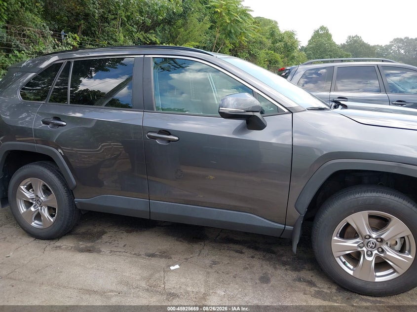 TOYOTA RAV4 - zdjęcie 14