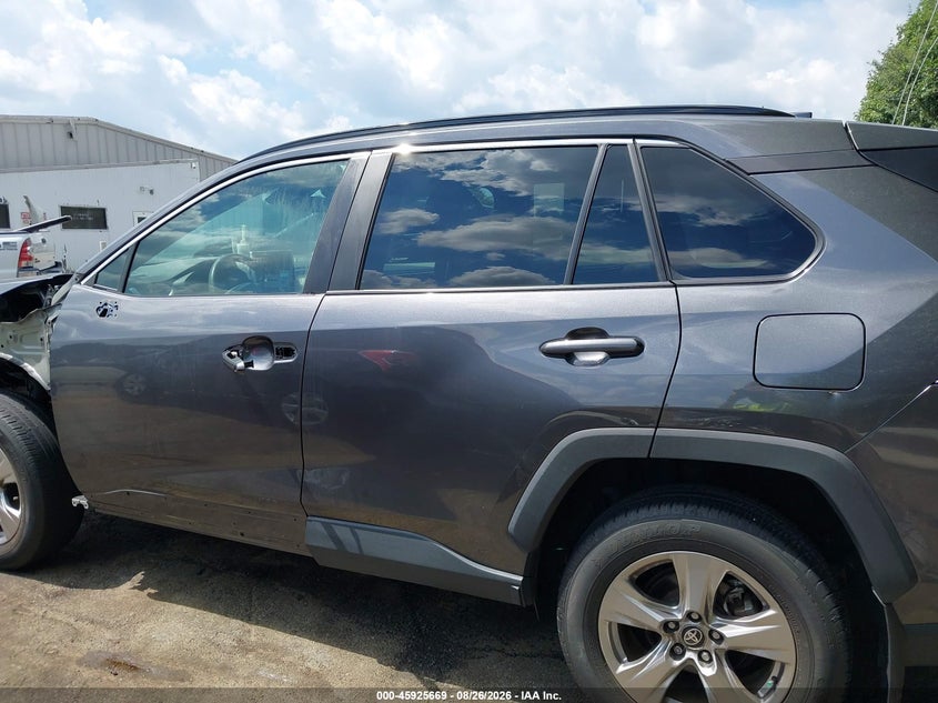 TOYOTA RAV4 - zdjęcie 15