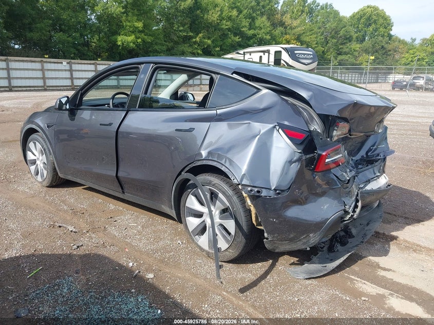 TESLA MODEL Y - zdjęcie 3