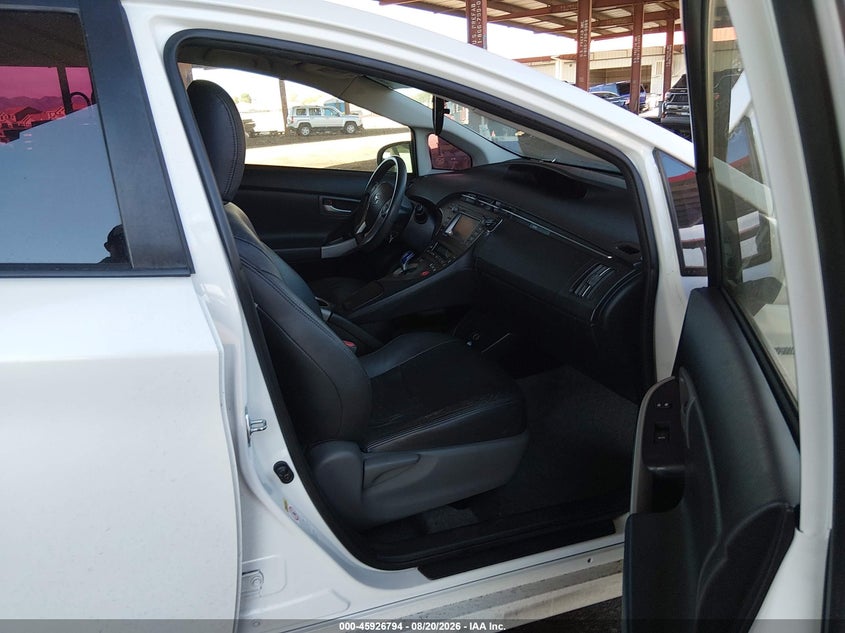 TOYOTA PRIUS - zdjęcie 5