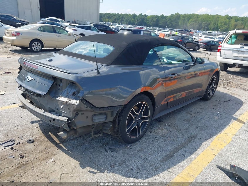 FORD MUSTANG - zdjęcie 4