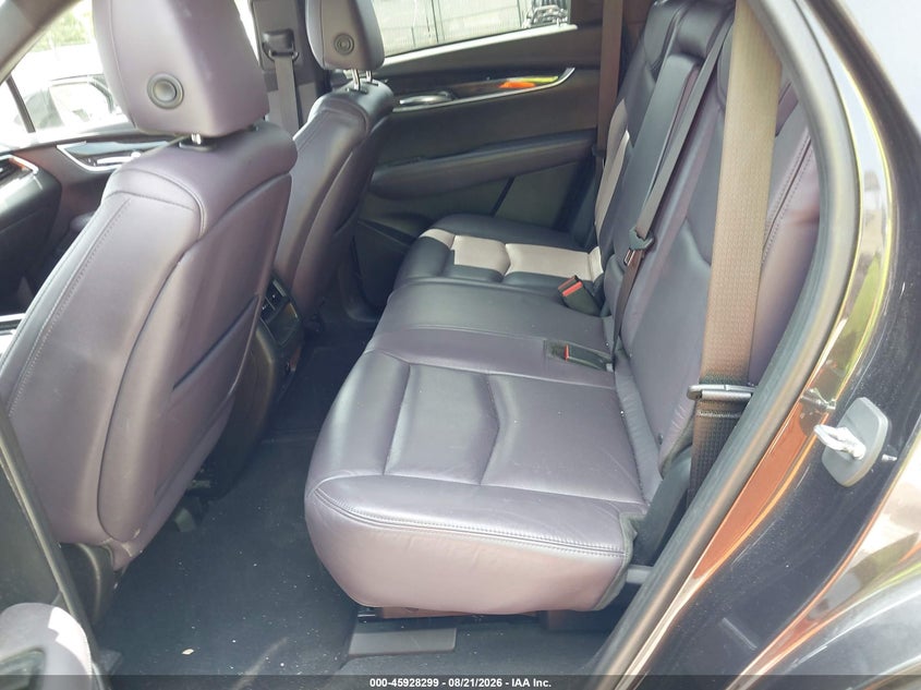 CADILLAC XT5 - zdjęcie 8