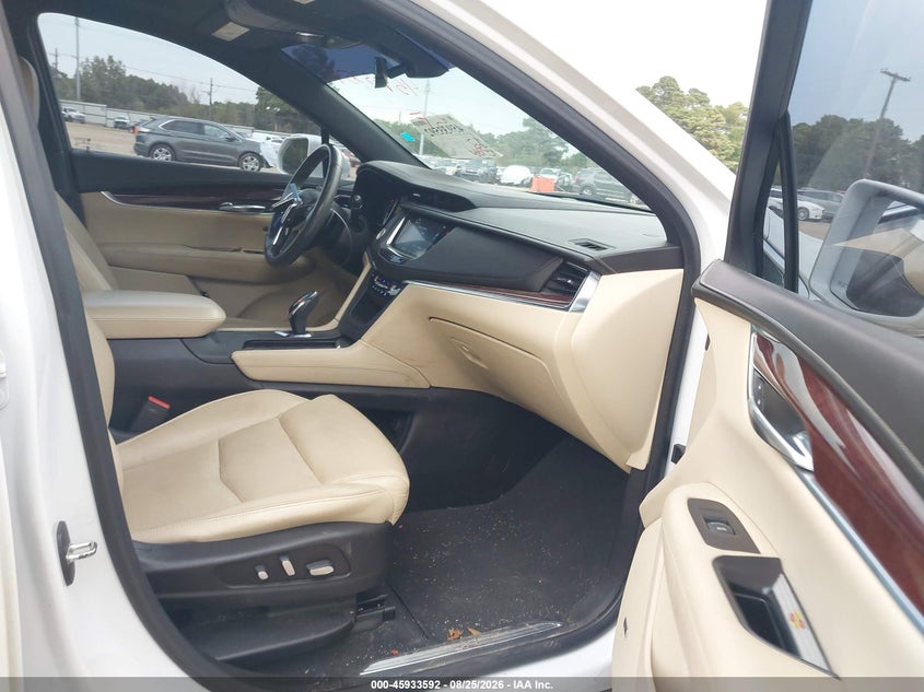 CADILLAC XT5 - zdjęcie 5