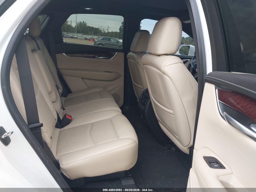 CADILLAC XT5 - zdjęcie 8