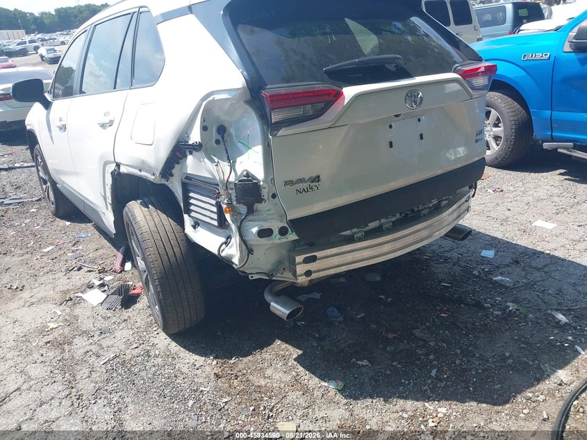TOYOTA RAV4 HYBRID - zdjęcie 18