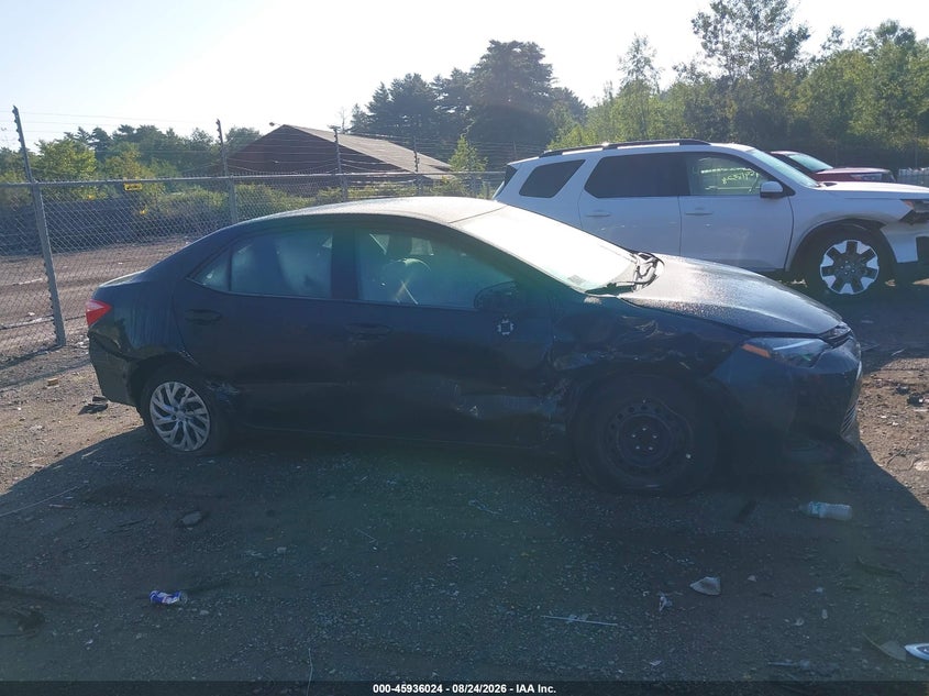TOYOTA COROLLA - zdjęcie 13