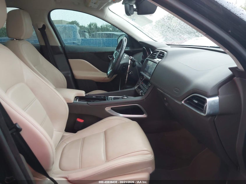 JAGUAR F-PACE - zdjęcie 5