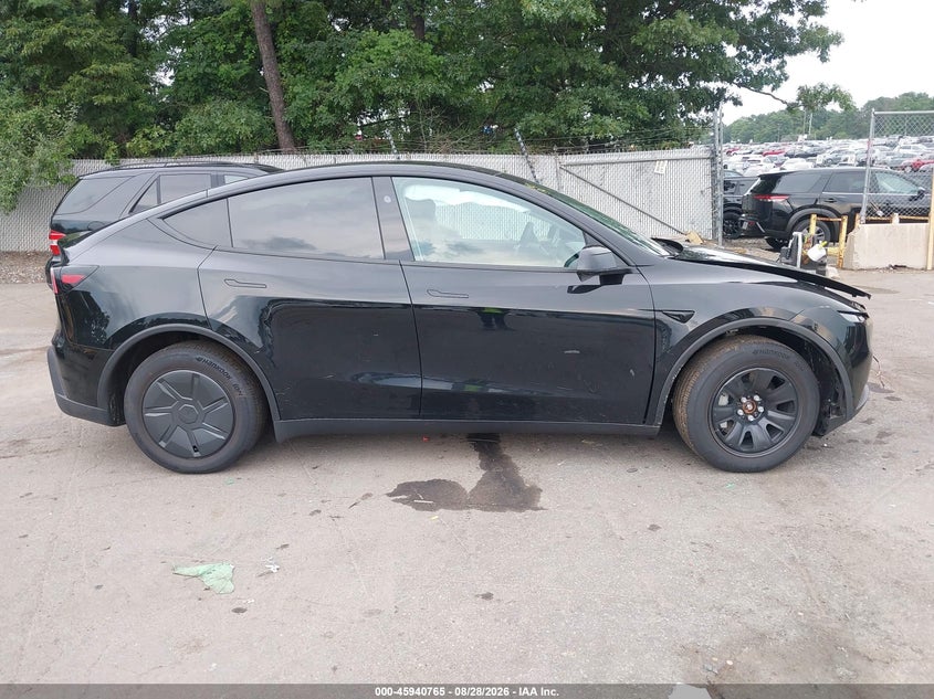 TESLA MODEL Y - zdjęcie 13