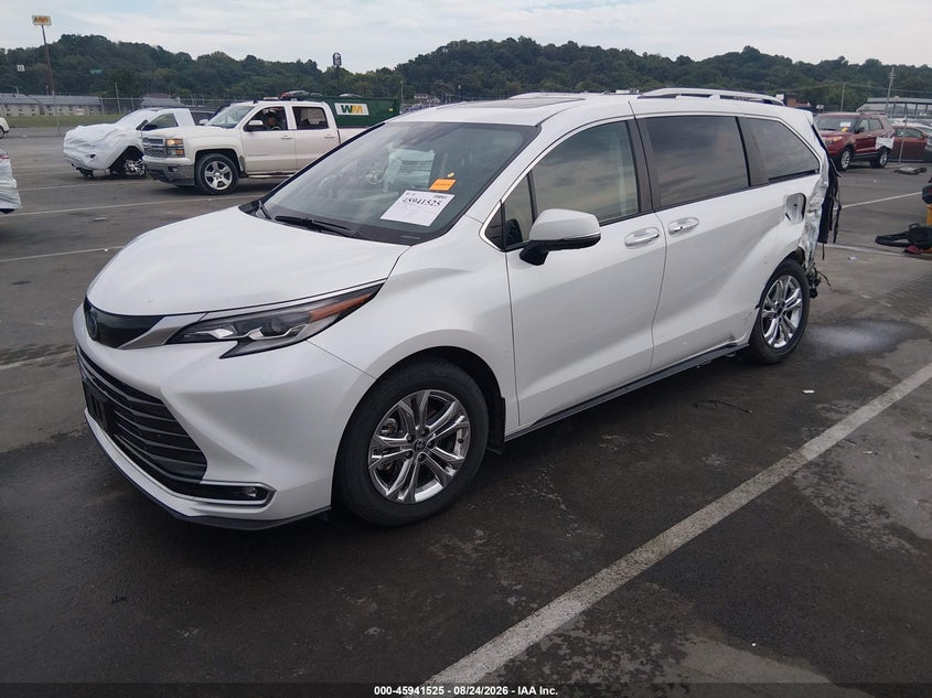 TOYOTA SIENNA - zdjęcie 2