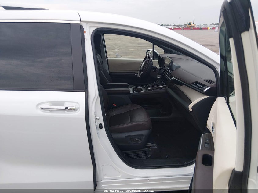 TOYOTA SIENNA - zdjęcie 5