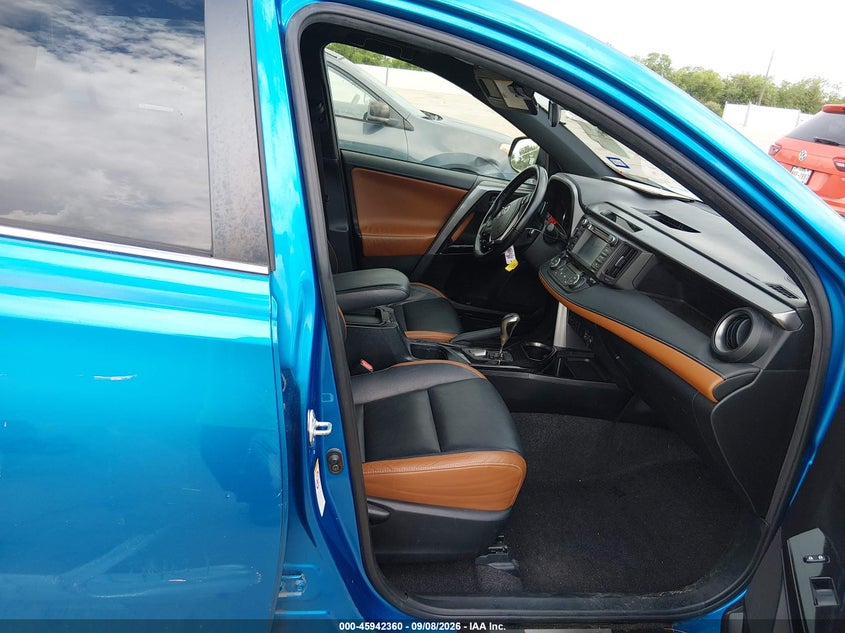 TOYOTA RAV4 - zdjęcie 5