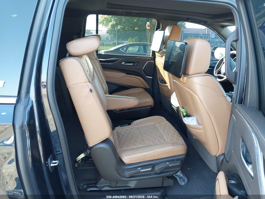 CADILLAC ESCALADE ESV - zdjęcie 8