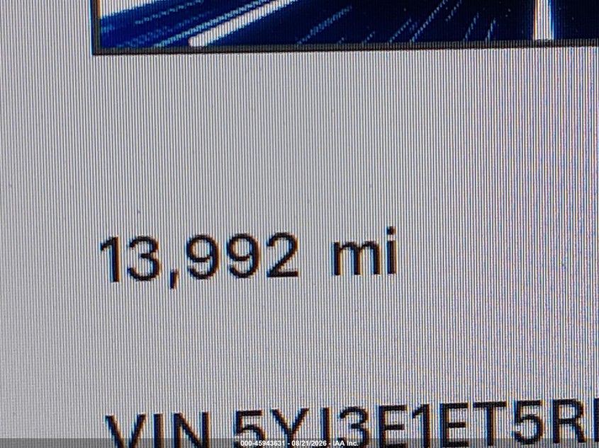 TESLA MODEL 3 - zdjęcie 15