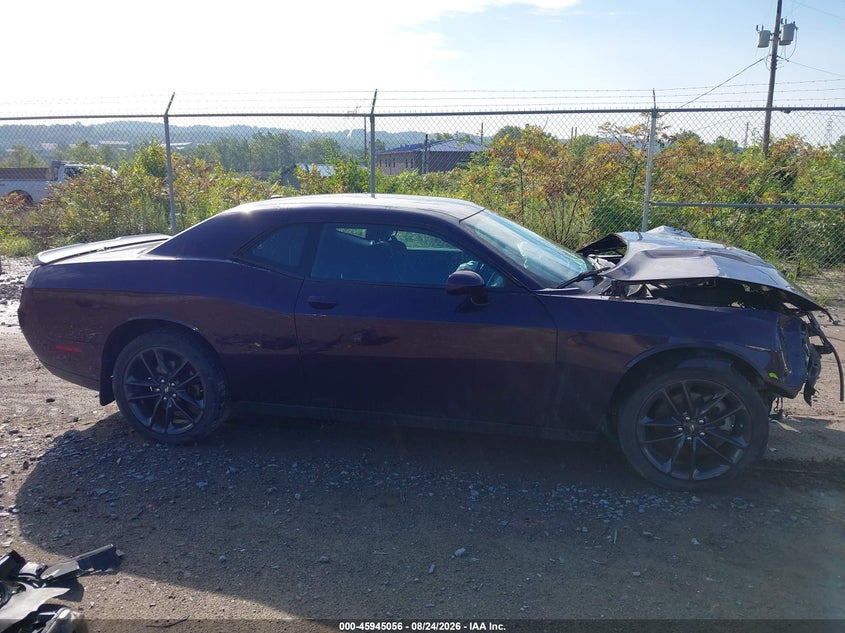 DODGE CHALLENGER - zdjęcie 13