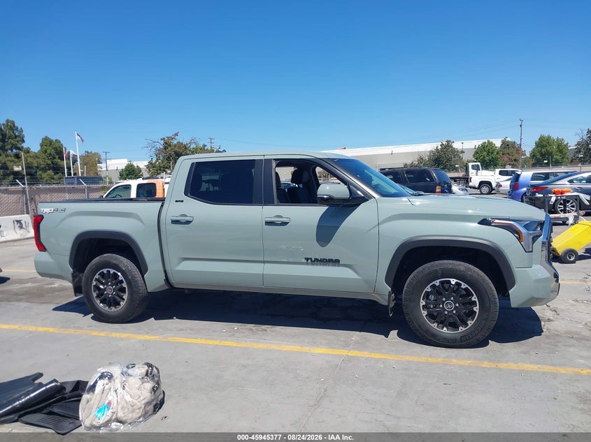 TOYOTA TUNDRA - zdjęcie 13