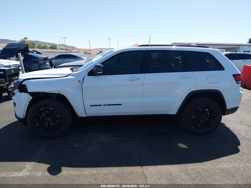 JEEP GRAND CHEROKEE - zdjęcie 14