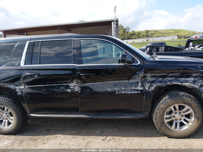 CHEVROLET SUBURBAN - zdjęcie 13