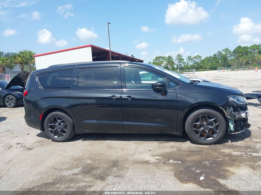 CHRYSLER PACIFICA - zdjęcie 14