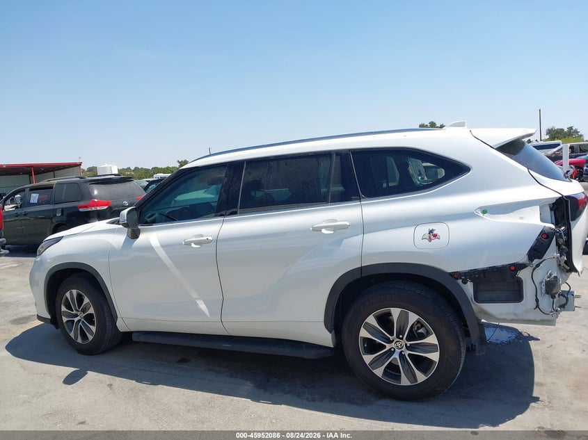 TOYOTA HIGHLANDER - zdjęcie 15