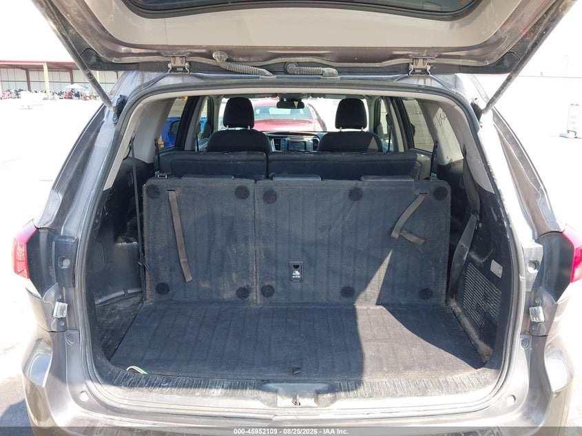 TOYOTA HIGHLANDER HYBRID - zdjęcie 17